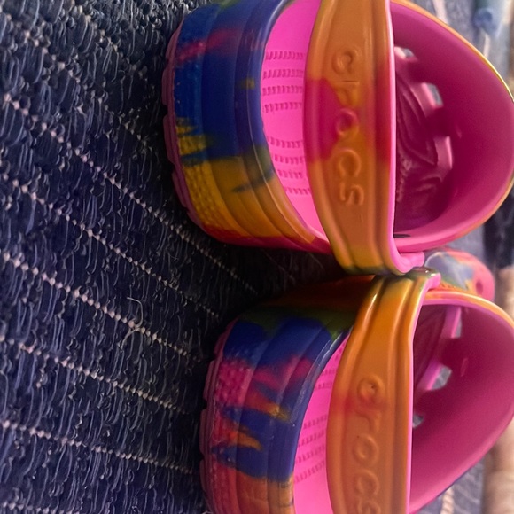 crocs - Picture 2 of 3